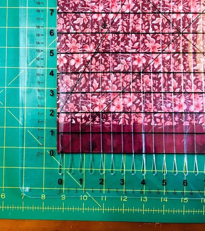 Quilt Tutorial: Using a Strip Cutting Ruler