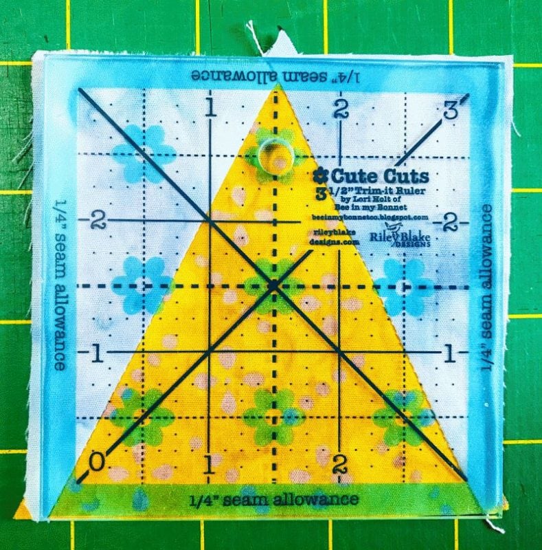 Quilt Tutorial: How to Use the Tri-Recs Ruler