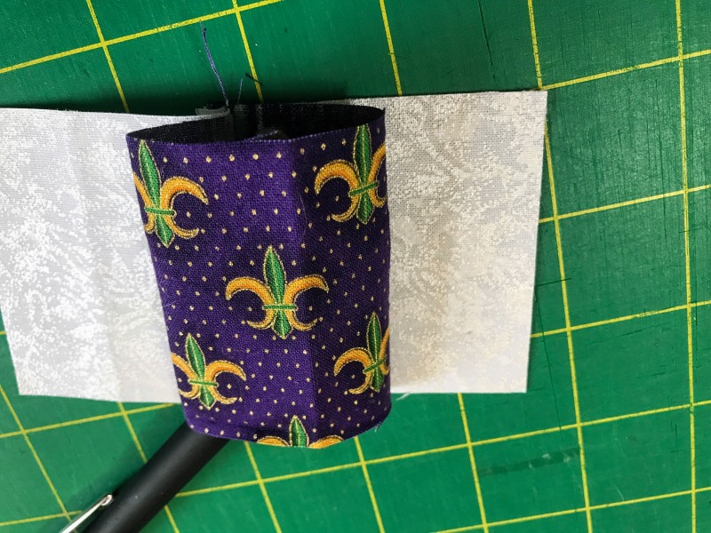 Don't do this! Tutorial for making one-seam flying geese blocks