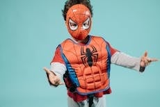 Spiderman costume for kids with mask and vest, superhero dress-up outfit, fun children's costume for parties and cosplay, recognizable spider symbol and colorful design, perfect for young fans.